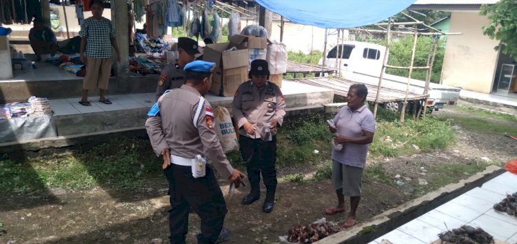 Polsek Alor Tengah Utara Gelar Patroli dan Sambang di Pasar Mebung