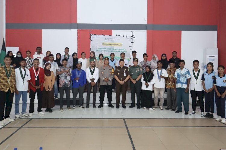 Kapolres Alor Jadi Pemateri Seminar Kebangsaan yang Digelar HMI Cabang Alor