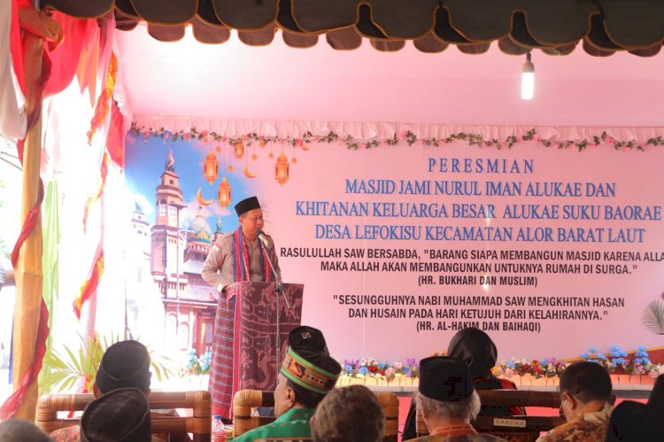 Kapolres Alor Hadiri Peresmian Masjid Jami Nurul Iman Alukae dan Khitanan Massal Anak-anak Suku Alukae Baorae