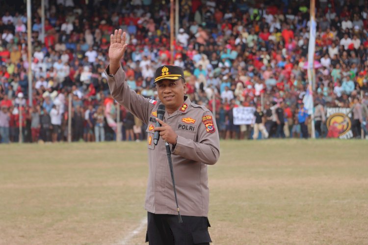 Kapolres Alor Berikan Himbauan Sebelum Laga Final, Turnamen Bupati Cup I Tahun 2025, Berjalan Aman Dan Sukses