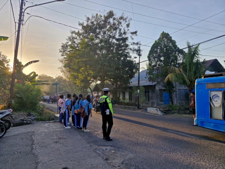 Semarak HUT RI Ke-80 di Alor, Polres Alor Lakukan Pengamanan Jalan Santai dan Senam Massal