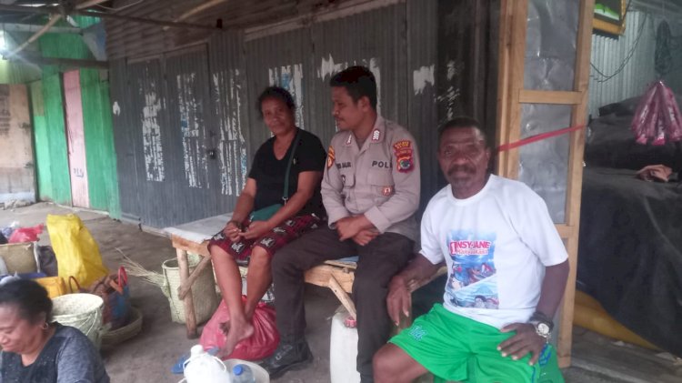 Cegah Gangguan Kamtibmas, Polsek Abal Gelar Patroli dan Himbauan di Pasar Baulang