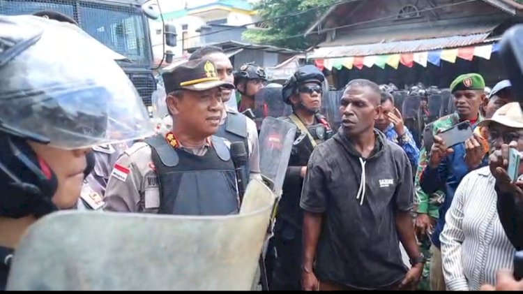 Polres Alor, dalam sebuah upaya kolaboratif dan profesional, berhasil mengendalikan situasi pasca-tawuran antarwarga di Teluk Mutiara