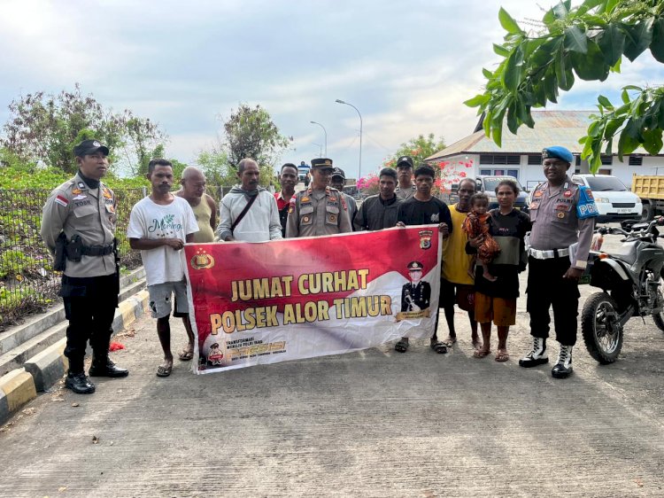 Polsek Alor Timur Gelar Jumat Curhat di Pelabuhan Maritaing, Polisi Dengar Langsung Aspirasi Warga