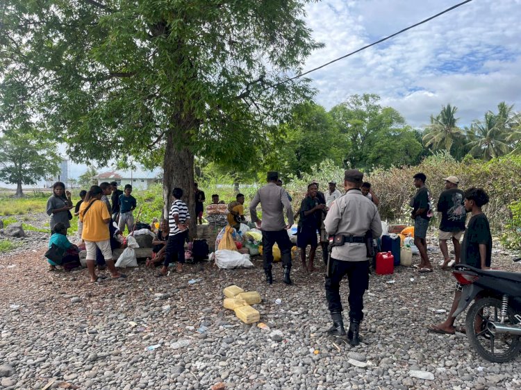 Polsek Alor Timur Laksanakan Patroli dan Pengamanan Pasar Maritaing, Warga Diimbau Jaga Kamtibmas
