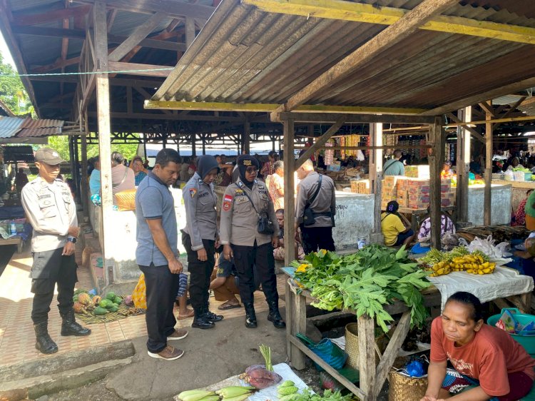 Cegah Gangguan Kamtibmas, Polsek Abad Gelar Patroli Rutin di Pasar Rakyat Moru