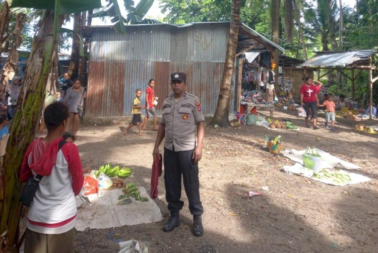 Kanit Binmas Polsek Abal Laksanakan Patroli dan Sambang Pasar Tradisional Kampung Baulang