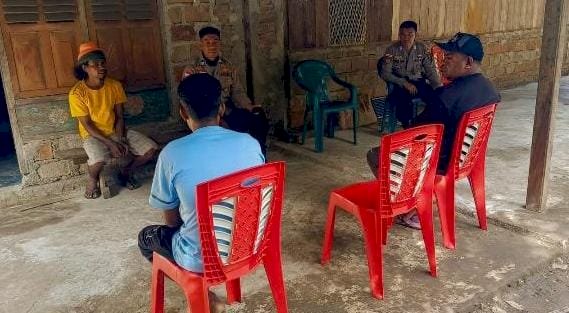 Polsek Alor Timur Laksanakan Patroli Kamtibmas dan Sambang Warga di Desa Kolana Selatan
