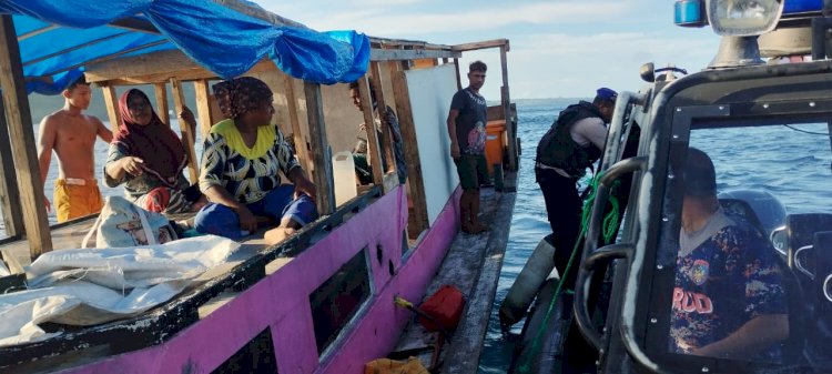 Respons Cepat Satuan Polairud Polres Alor Selamatkan Kapal Terombang-ambing di Perairan Pantar