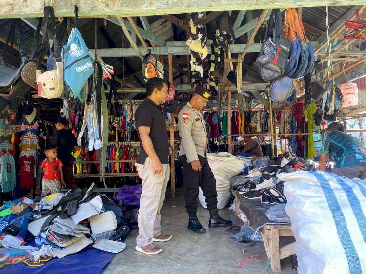 Polsek Alor Barat Daya Laksanakan Cooling System dan Patroli Dialogis di Pasar Rakyat Moru