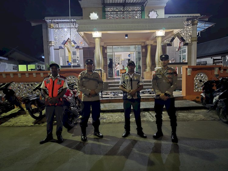 Polres Alor Amankan Tarawih di Masjid Istiqomah dan 12 Masjid Prioritas Teluk Mutiara