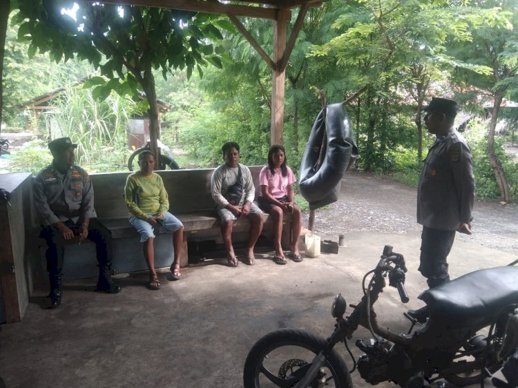 Polsek Alor Timur Gelar Patroli Kamtibmas dan Sambang Warga di Desa Maritaing