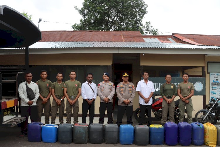 Kompi 4 Alor Batalyon A Pelopor Satbrimob Polda NTT Gagalkan Penyelundupan 16 Jerigen Sopi di Perairan Pulau Buaya