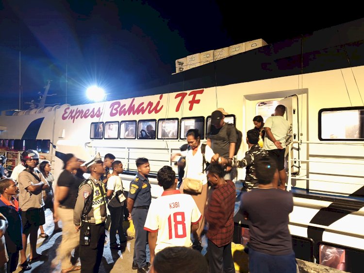 Pengamanan Ketat Operasi Ketupat Turangga 2026, Kedatangan Kapal Express Bahari 7F di Pelabuhan Dulionong Berjalan Aman dan Kondusif