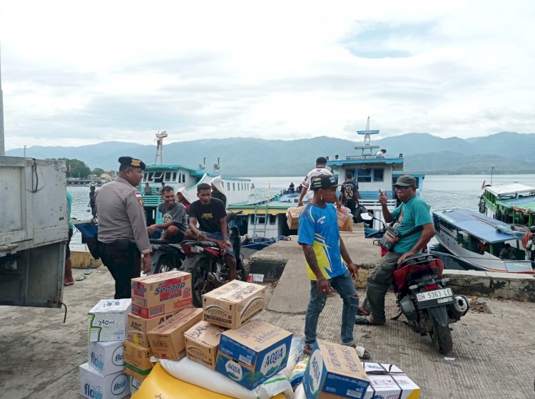 Polres Alor Tetap Siaga Amankan Aktivitas Masyarakat di Pelabuhan Dulionong Pasca Idul Fitri