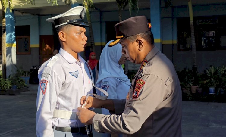 UPACARA PELANTIKAN PATROLI KEAMANAN SOSIAL (PKS) SMA NEGERI 1 KALABAHI MASA BAKTI 2025–2026 SERTA DEKLARASI ANTI KEKERASAN DAN TAWURAN