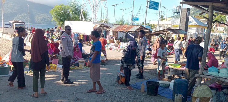 Polsubsektor Pantar Timur Intensifkan Patroli dan Pengamanan di Pasar Bakalang, Situasi Kamtibmas Tetap Kondusif
