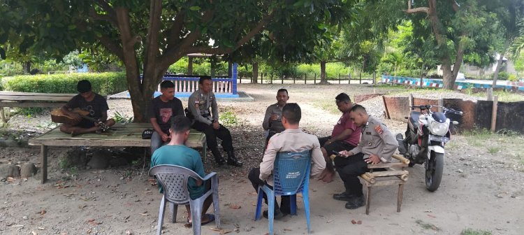 Patroli Sambang Polsek Alor Timur Perkuat Sinergi Bersama Masyarakat dalam Menjaga Kamtibmas