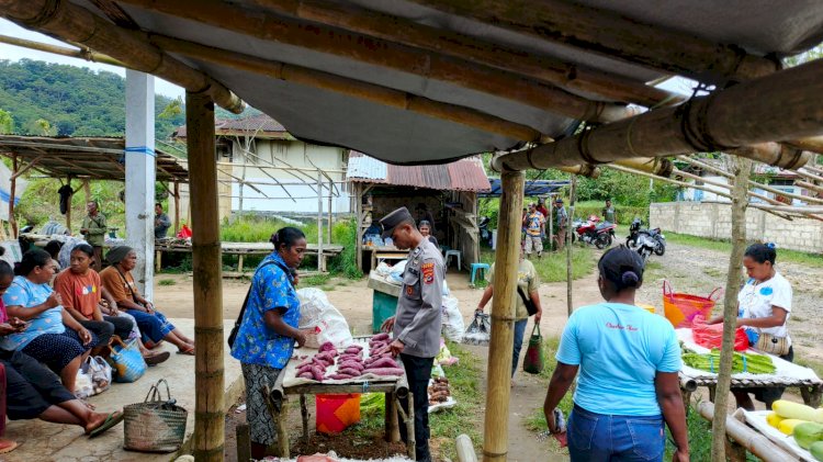 Polsek Alor Selatan Gelar Patroli Pengamanan Pasar Kelaisi Timur, Situasi Aman dan Kondusif