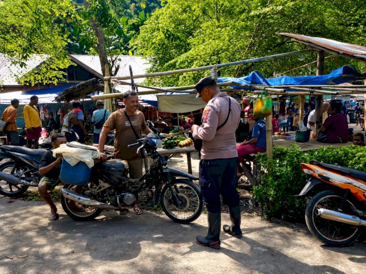 Patroli Dialogis Sambang Kamtibmas, Pospol Abad Selatan Jaga Keamanan Pasar Orgen