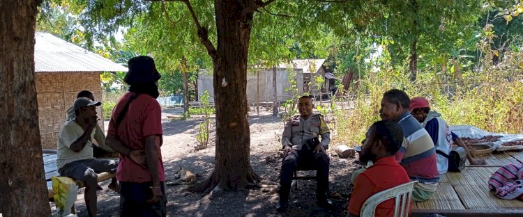Bhabinkamtibmas Desa Likwatang Intensifkan DDS dan Patroli Dialogis, Ajak Warga Jaga Kamtibmas