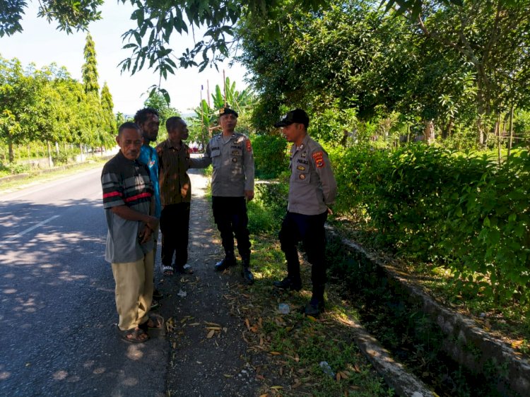 Patroli Dialogis Polsek Alor Barat Daya, Personel Sampaikan Imbauan Kamtibmas kepada Warga Kelurahan Moru