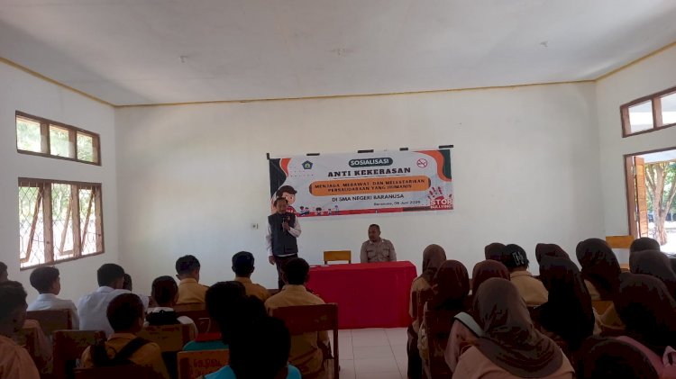 POLSEK PANTAR BARAT SOSIALISASIKAN ANTI KEKERASAN DAN KAMTIBMAS DI SMA NEGERI BARANUSA