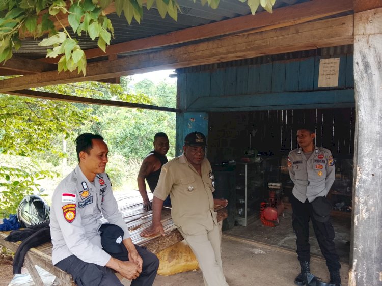 Patroli Dialogis Polsek Alor Timur Laut Perkuat Sinergi Kamtibmas Bersama Pemerintah dan Warga Desa Kamot