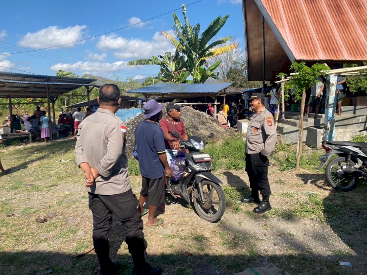 Polsek Alor Timur Intensifkan Patroli dan Sambang di Pasar Rakyat Naumang, Ciptakan Situasi Aman dan Kondusif