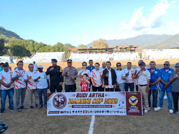 Kapolres Alor Hadiri Pembukaan Open Turnamen Sepak Bola Budi Artha Mandiri Cup 2026, Personel Gabungan Amankan Jalannya Kegiatan
