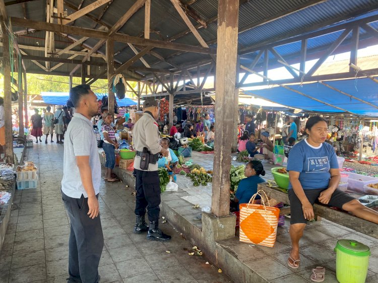 Patroli Dialogis di Pasar Maritaing, Polsek Alor Timur Perkuat Keamanan dan Kamtibmas