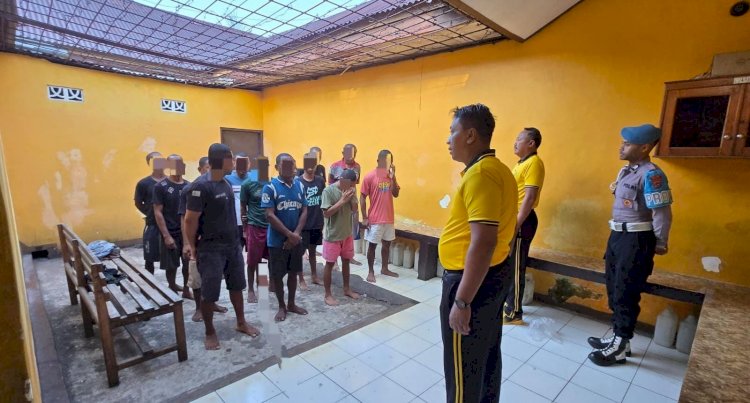 Kapolres Alor Pastikan Keamanan Ruang Tahanan dan Berikan Motivasi kepada Warga Binaan