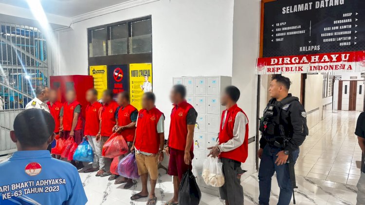 Tim URC Polres Alor Kawal Pergeseran Tahanan Kasus Penganiayaan ke Lapas Kelas II B Kalabahi