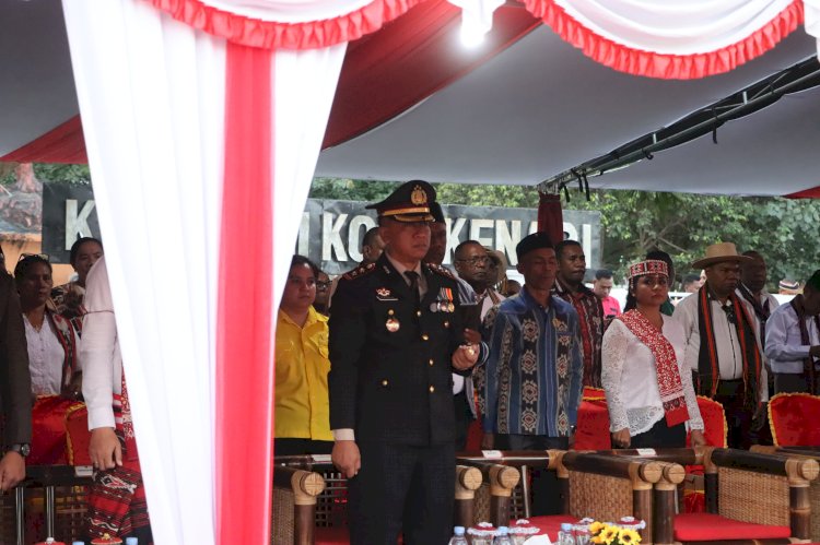 Kapolres Alor Hadiri Upacara Penurunan Bendera HUT ke-81 Kemerdekaan RI di Kabupaten Alor