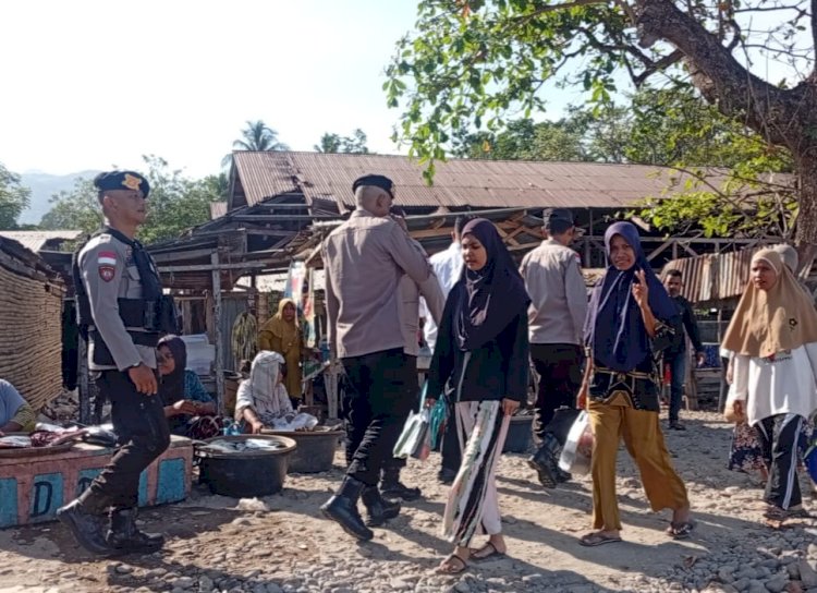 Kapolsek Pantar Pimpin Patroli Dialogis di Pasar Kabir, Polisi Perkuat Imbauan Kamtibmas dan Cegah TPPO