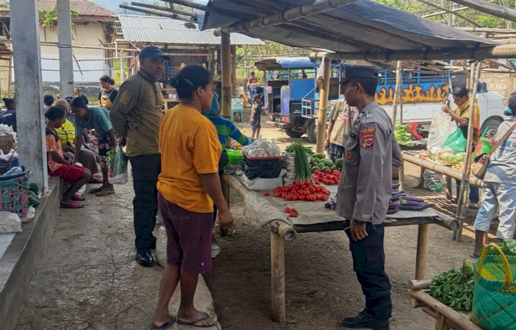 Polsek Alor Selatan Gelar Patroli Pengamanan Pasar Apui, Pastikan Aktivitas Masyarakat Berjalan Aman dan Lancar