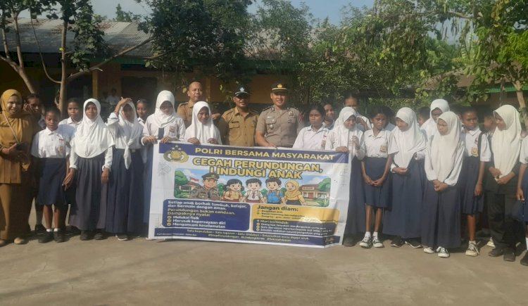 Kapolsek Abad Sosialisasikan Bahaya Perundungan, Kenakalan Remaja, dan Narkoba kepada Siswa SMP Negeri Moru