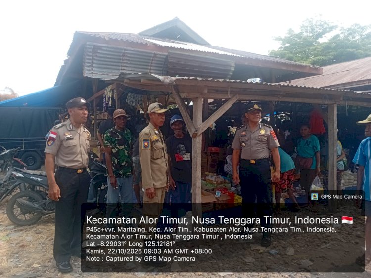 WAKAPOLSEK ALOR TIMUR PIMPIN PATROLI DIALOGIS DI PASAR MARITAING, IMBAU WARGA HINDARI MIRAS